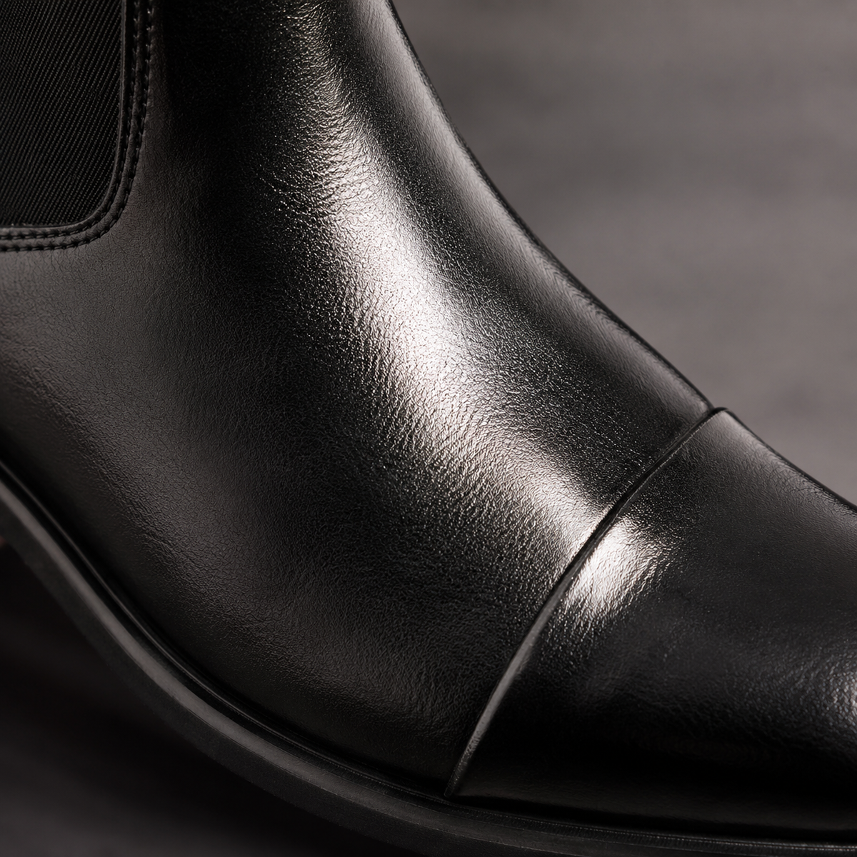 Men's Round Toe Slip-On Chelsea Boots Black Canvas
