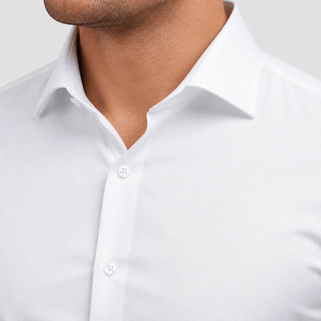 Men’s Broadcloth Dress Shirt with Turn-Down Collar detail