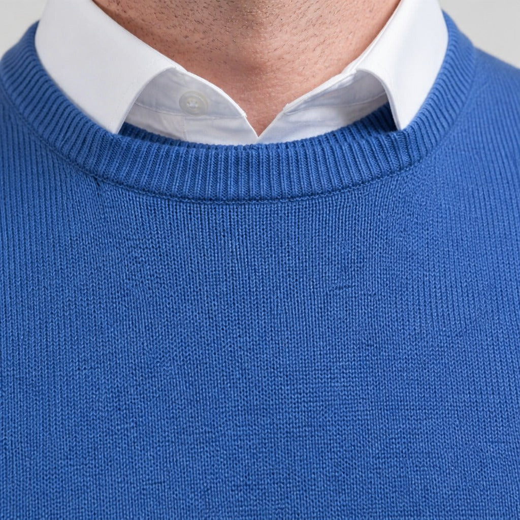 Men’s Cashmere Blend Crew Neck Jumper detail