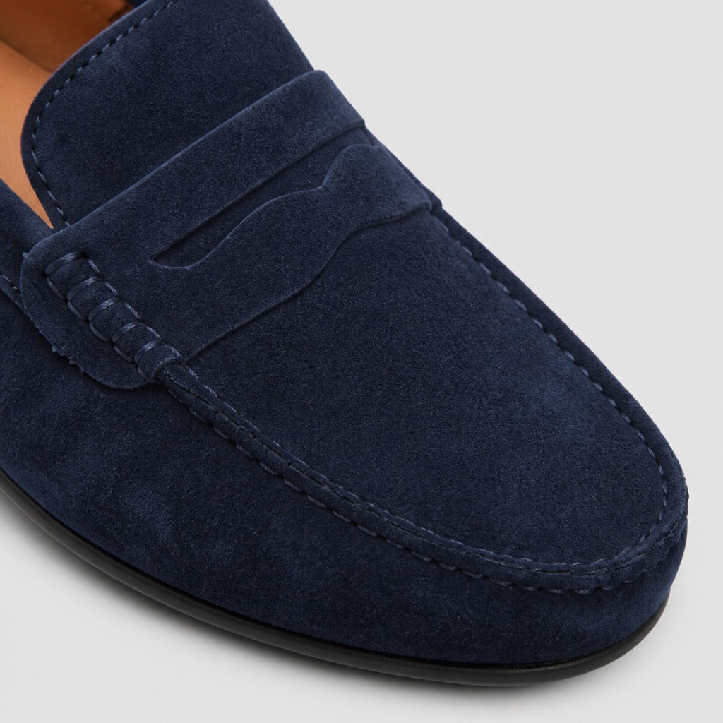 Men’s Cow Suede Loafers with Latex Insole detail