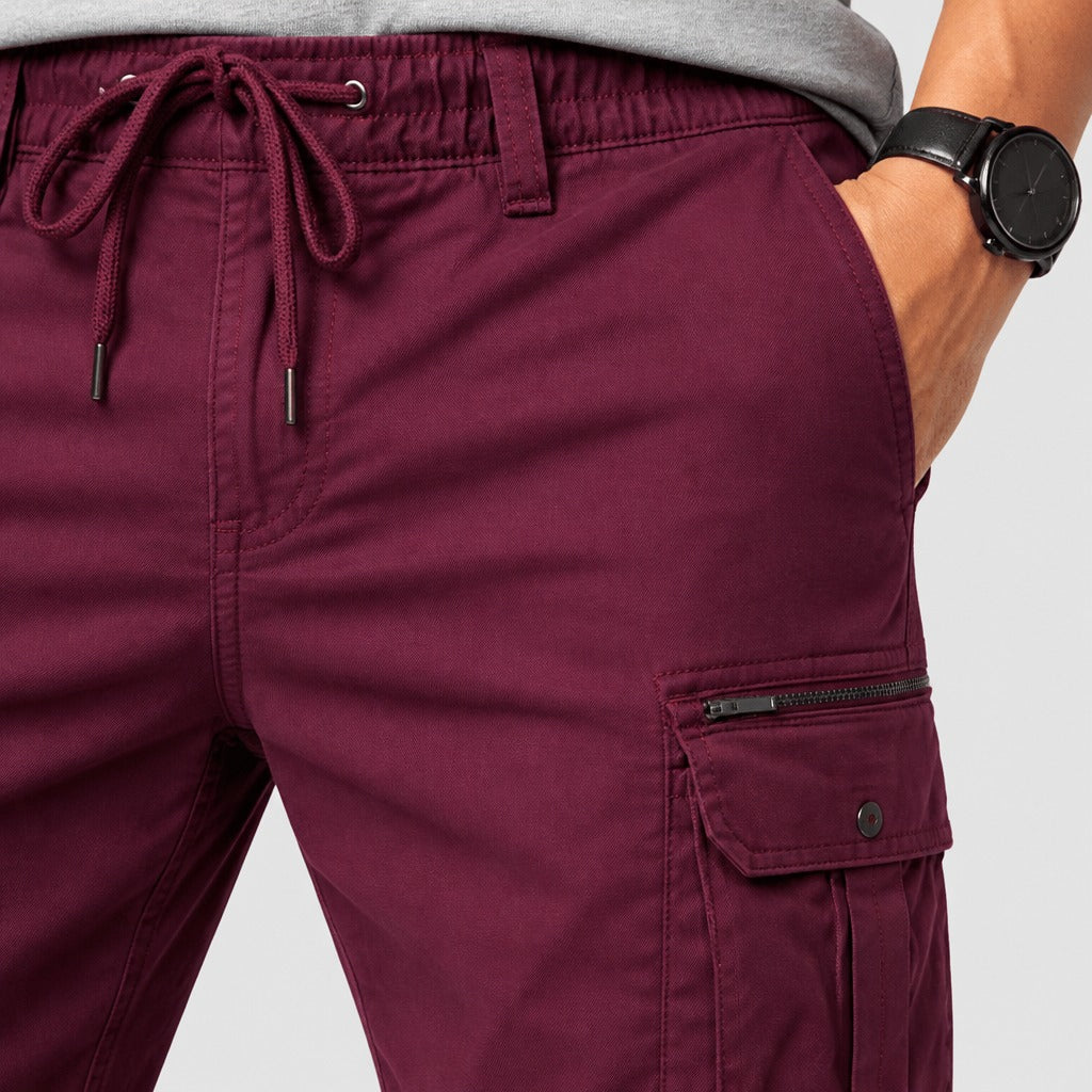 Men’s Cuffed Cargo Joggers detail