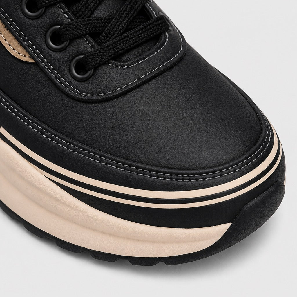 Men’s Fabric Lace-Up Trainers detail