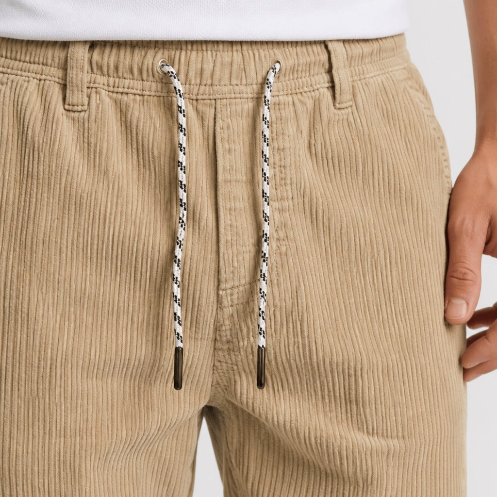 Men’s Knee Length Drawstring Shorts detail