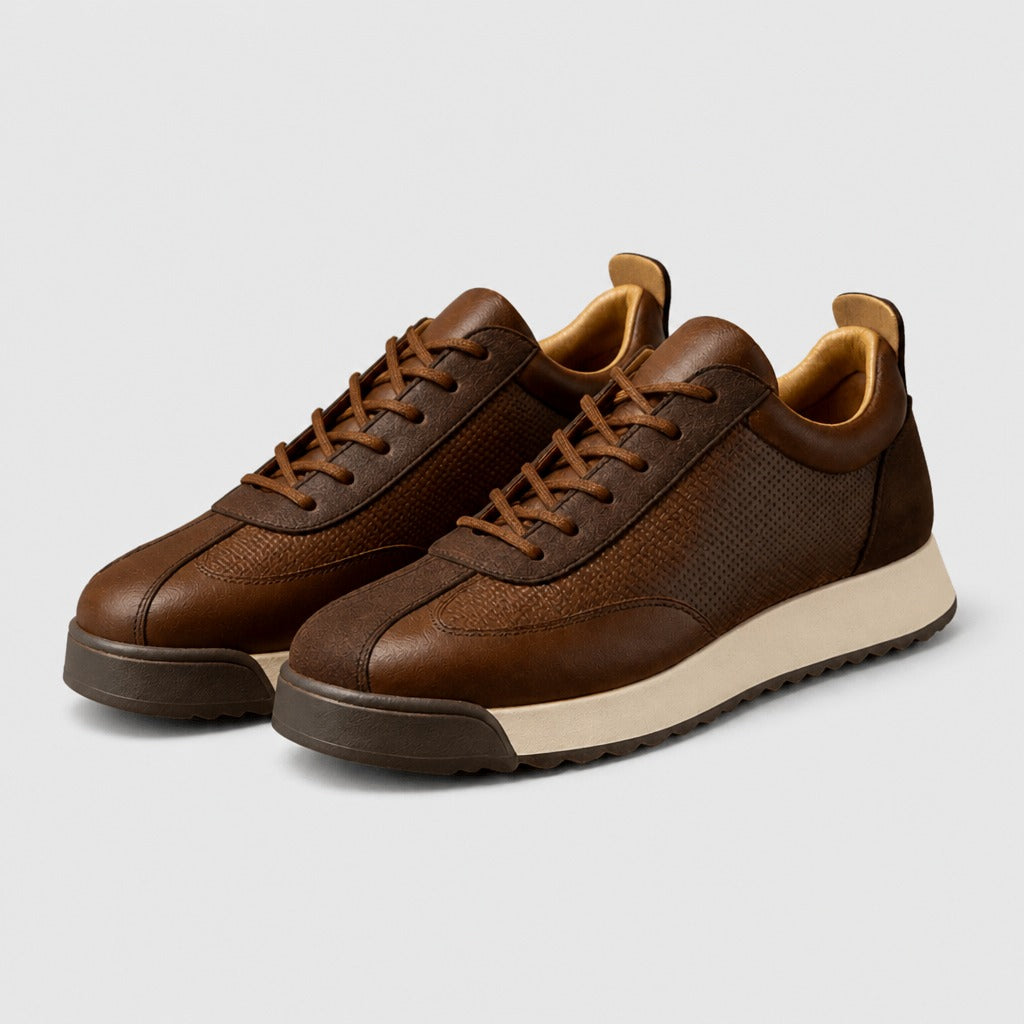 Men’s Leather Low-Top Trainers Brown pair