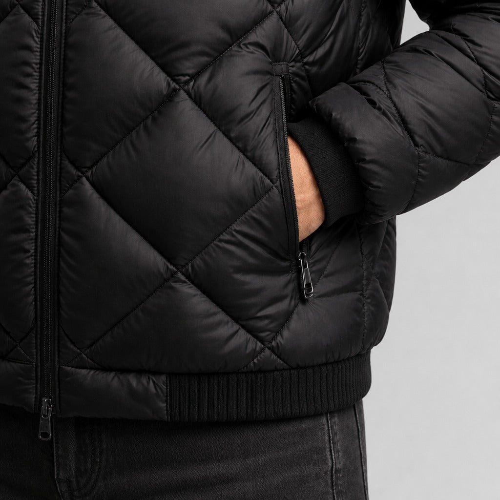 Men’s Lightweight Padded Jacket with Pockets detail