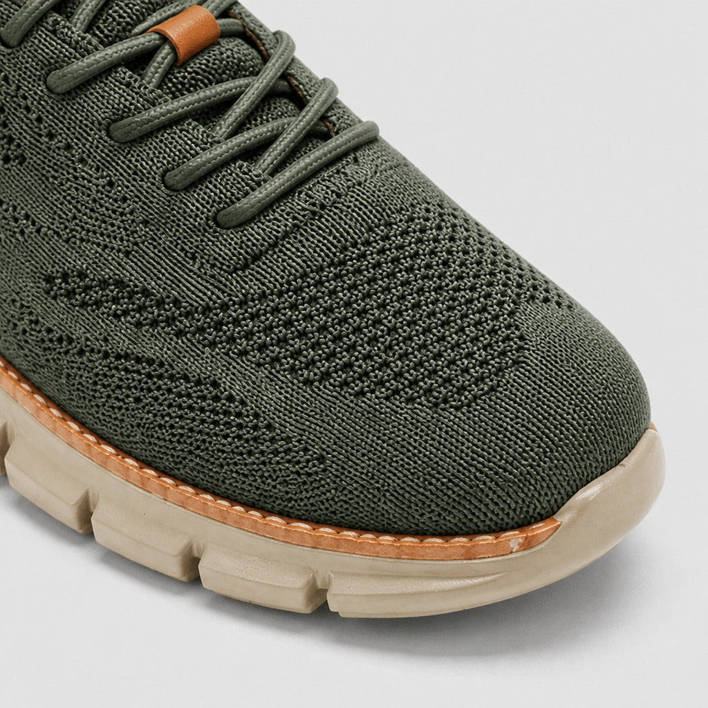 Men’s Mesh Trainers with EVA Insole detail