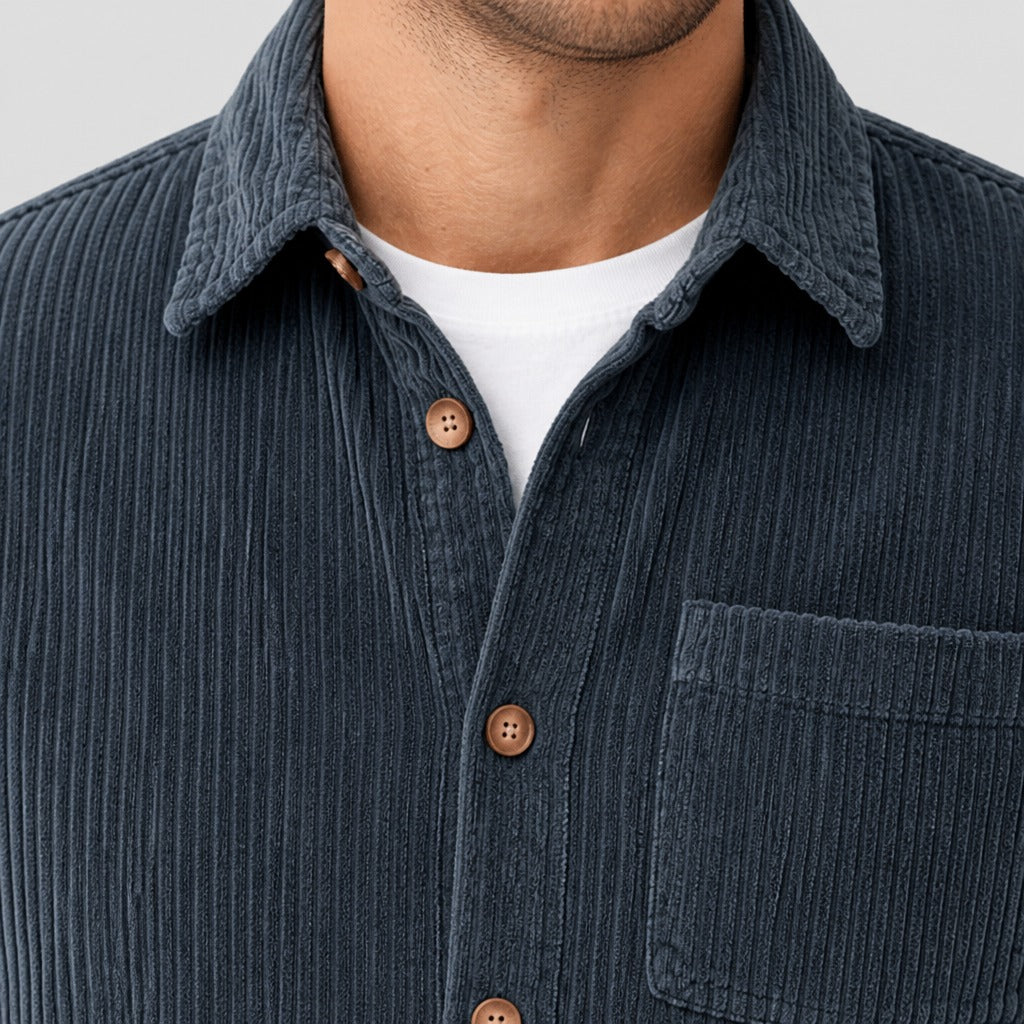 Men’s Regular Fit Cotton Shirt with Spread Collar detail