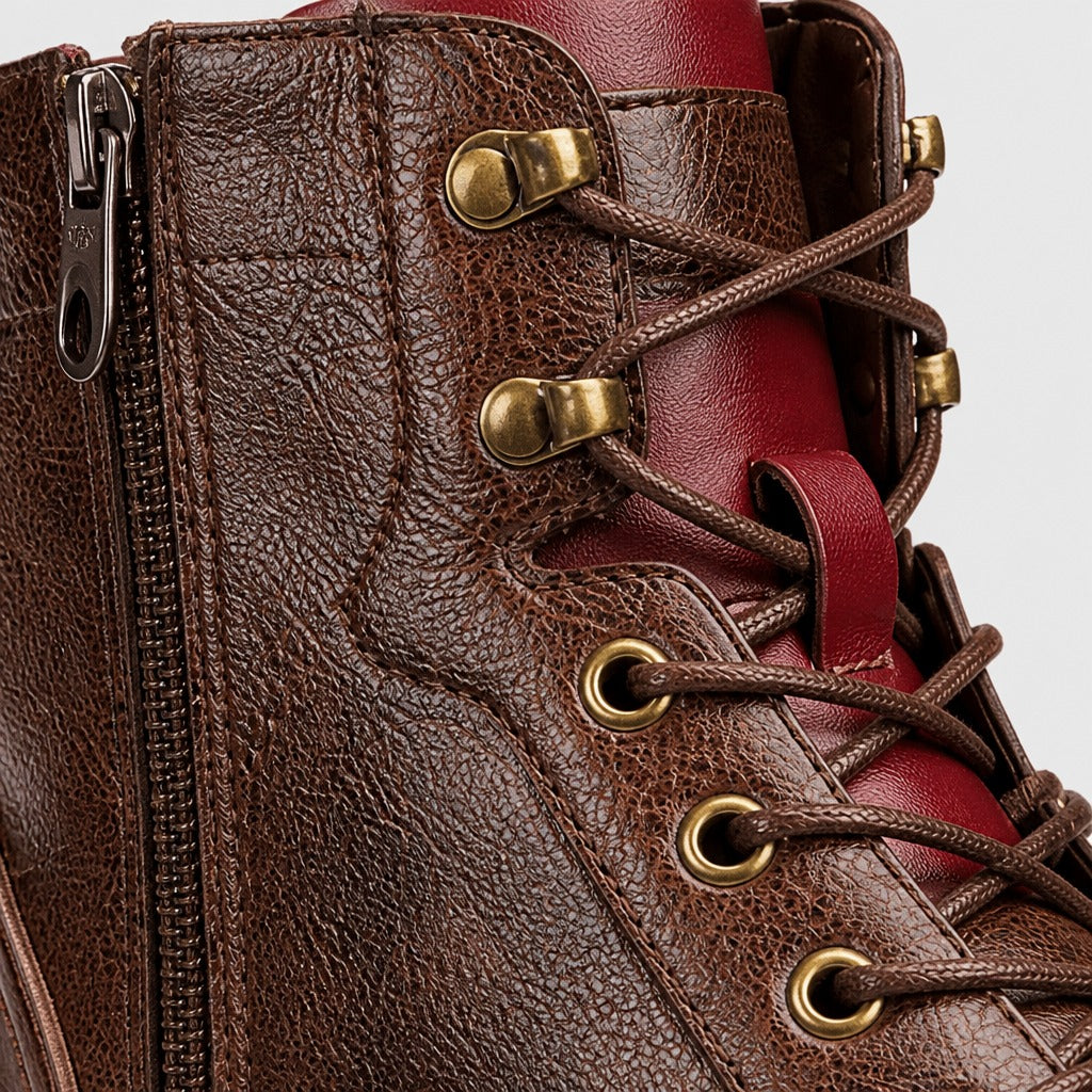 Men’s Retro Split Leather Biker Boots detail