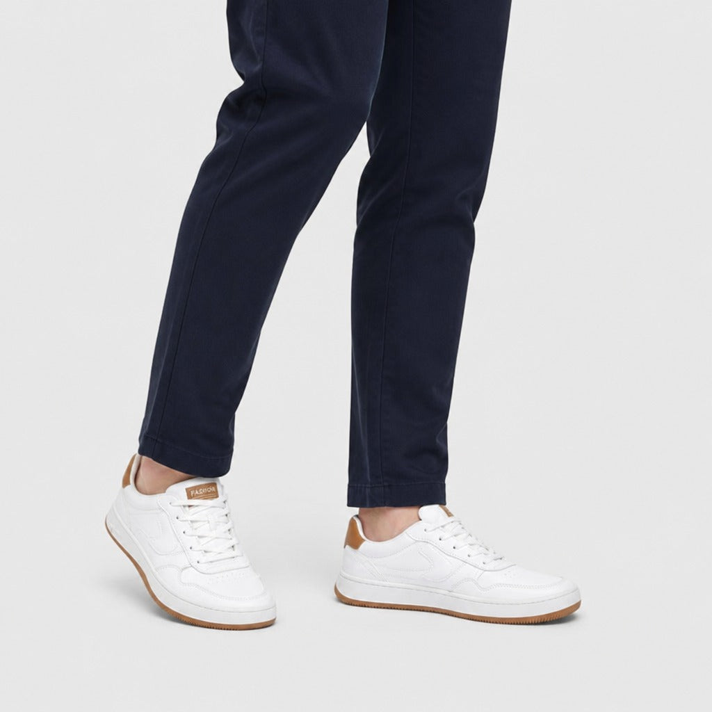 Men’s Round Toe Moulded Sole Shoes White worn
