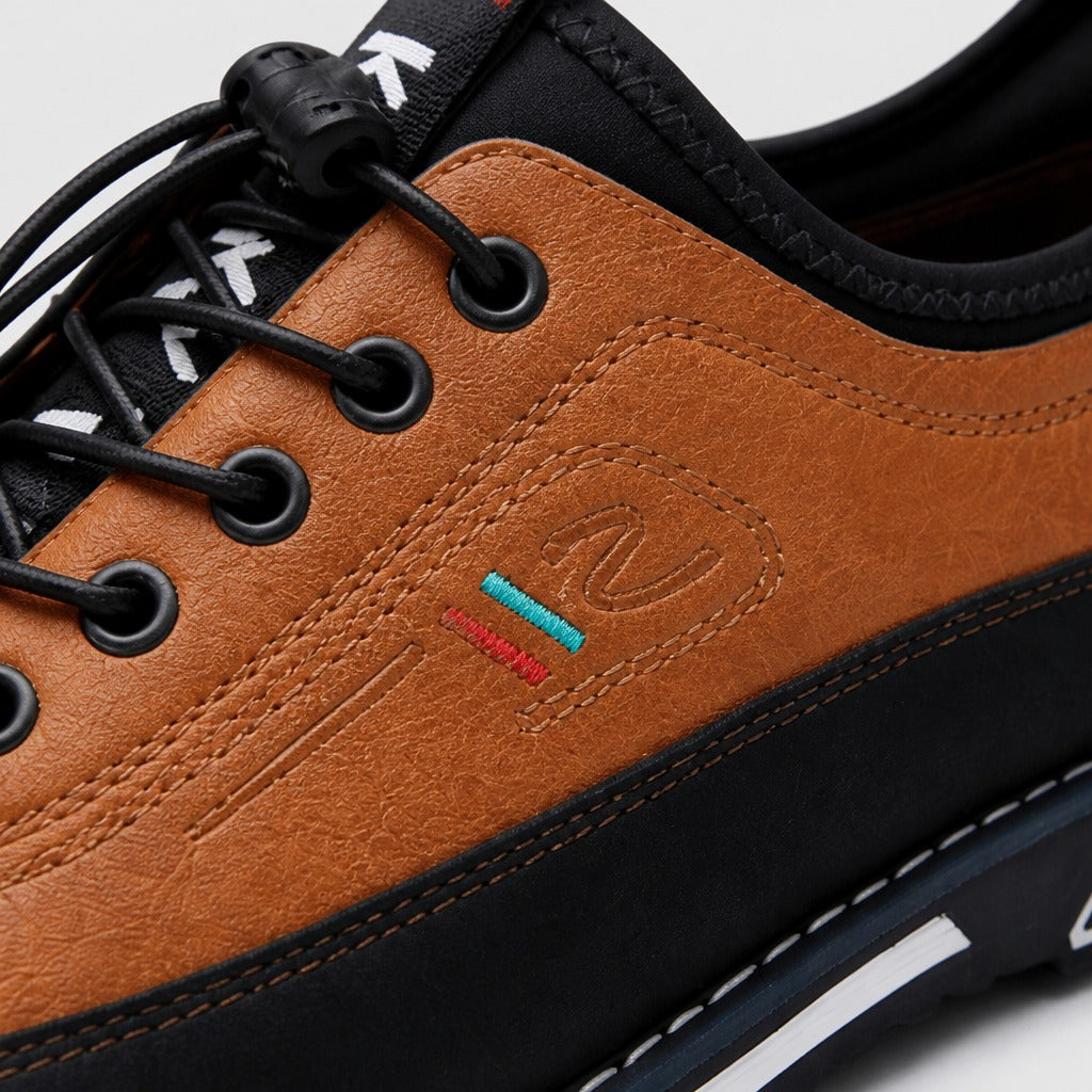 Men’s Split Leather Lace-Up Shoes detail