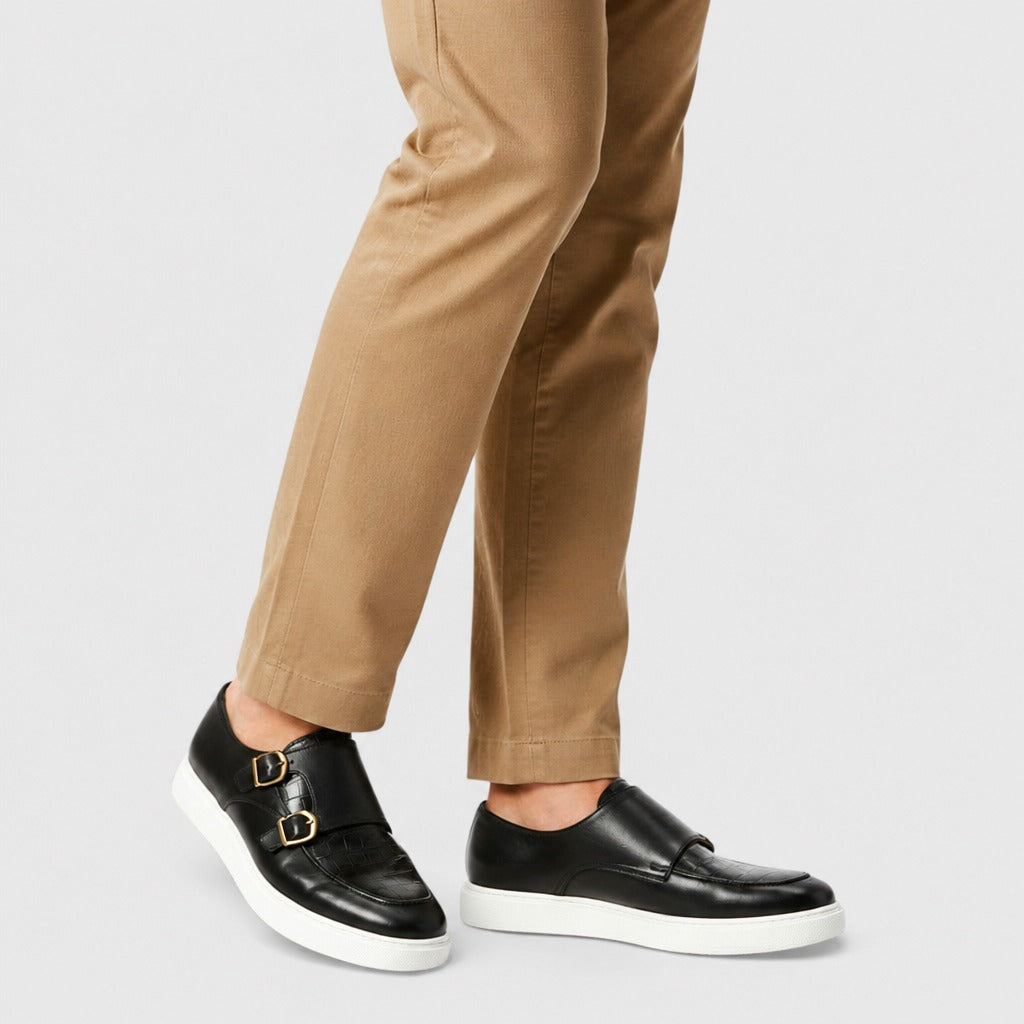 Men’s Split Leather Slip-On Shoes Black worn