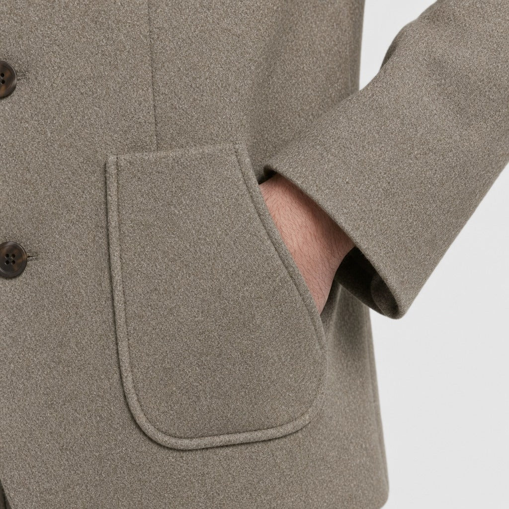 Men’s Velvet Button-Front Jacket with Cashmere Lining detail