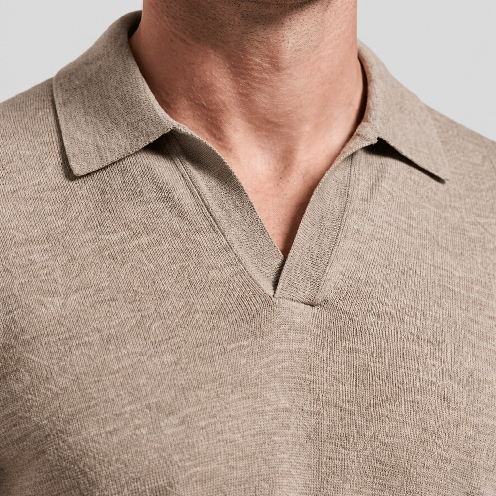Men’s Vintage Knitted Polo Shirt with Ribbed Cuffs detail