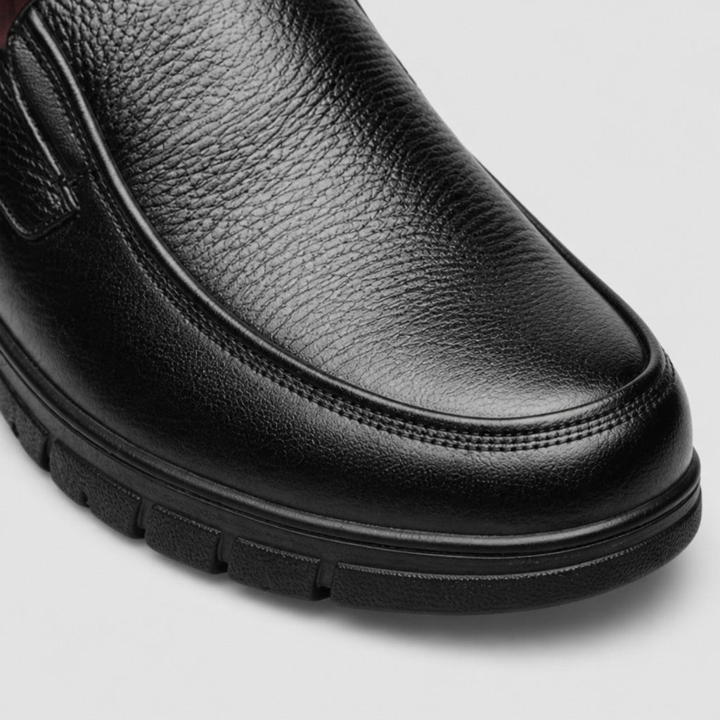 Men’s Waterproof Leather Slip-On Shoes detail